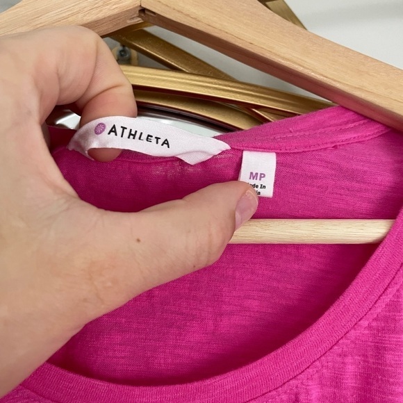 Athleta Shirt size MP hot pink color top - Picture 2 of 4